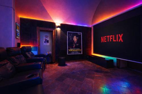 Palazzo Troisi Historic Apartment - Home Cinema