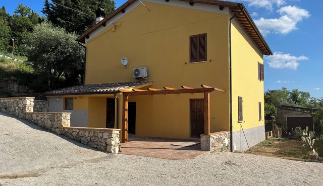 Panoramic Countryside Retreat near Rome, in Otricoli Umbria with Ac
