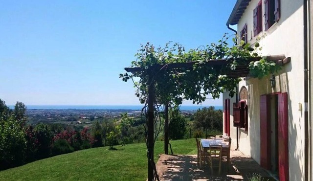 PANORAMIC FARMHOUSE, SEA AND MOUNTAINS VIEW, NEAR ROME
