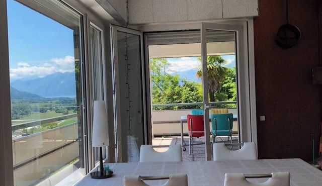 Panoramic View Bungalow w/Terrace & AC Between Locarno & Bellinzona