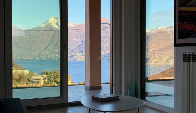 Panoramic villa on Lake Como with garden and terrace for families, excursions & pets in Menaggio