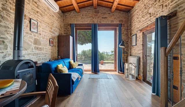 Passiflora Holiday Home at Nerbone Farm
