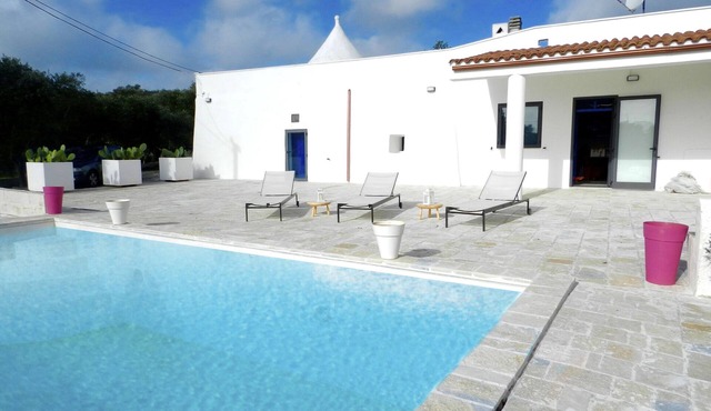 Perfect oasis among Olive Trees and Private Pool, for an authentic experience! in Ostuni