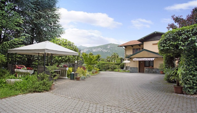 Pet-friendly Studio Monolocali in Casa con Giardino 2 with A/C, Wi-Fi, Garden & Terrace