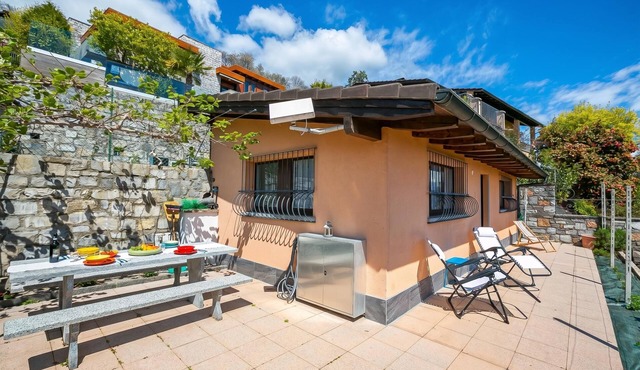 Petit Cadeau with Terrace and Private Garden, Cademario, Switzerland