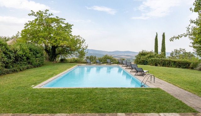 Podere i Prati – Luxury Pool Farmhouse in Val d'Orcia