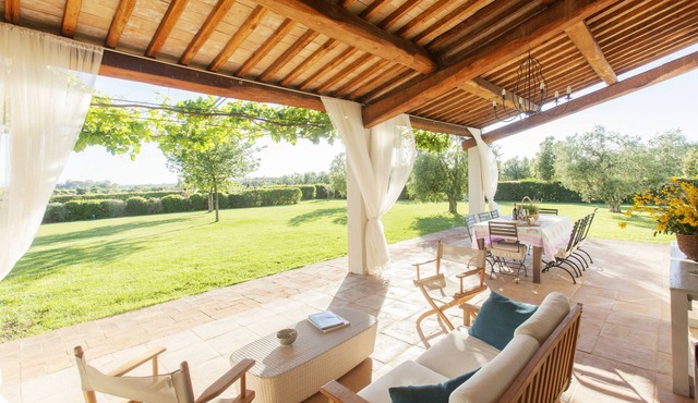 Podere La Sassicaia, splendid Villa with pool, 20 minutes from Argentario.
