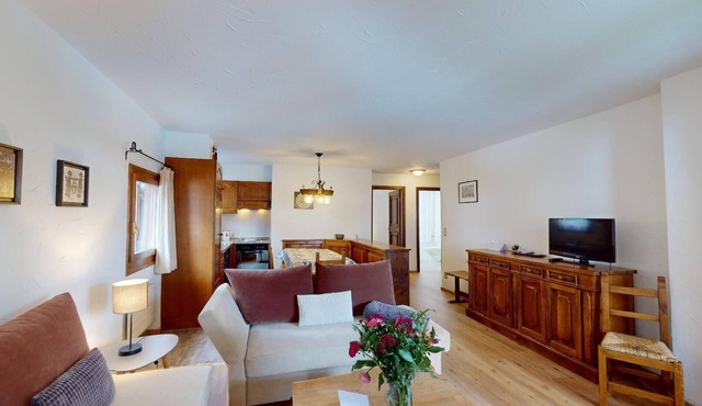 Popular, quiet residential complex in the Salet residential area.