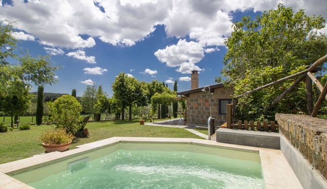 Private Villa with hot tub, A/C, private pool, WIFI, TV, terrace, pets allowed, panoramic view