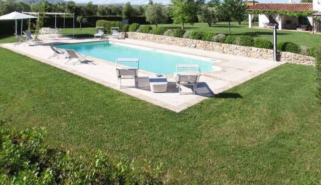 Private villa with swimming pool in Tuscany