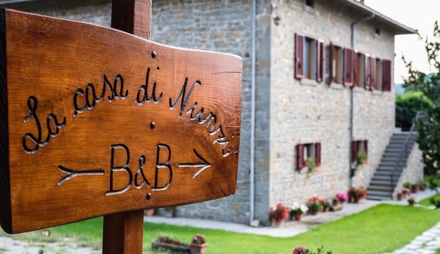 Quiet countryside Holiday House near Cortona
