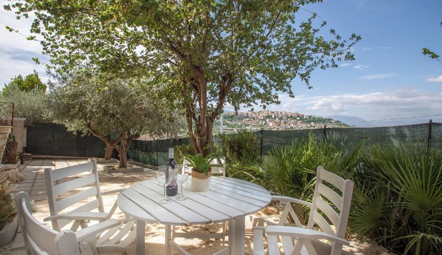 [Relaxation between Sea and Mountains] Teate Country House