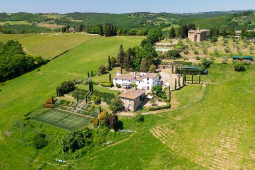 Rignana Estate, pool & tennis