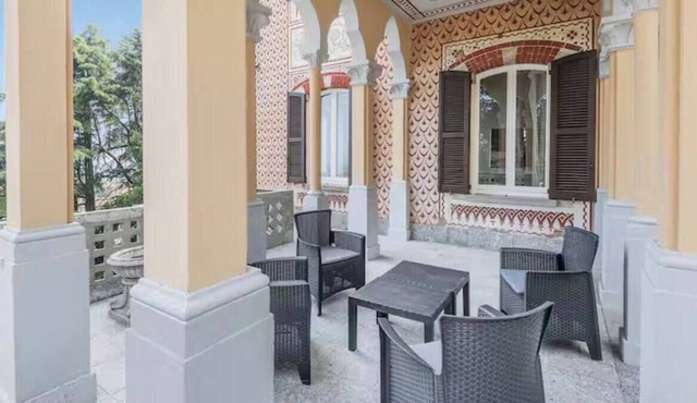 Riva Apartment - Historic Villa, Lake Como