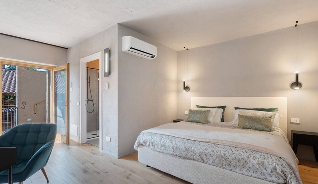 Room 'Baloss' with Mountain View, Wi-Fi, and Air Conditioning
