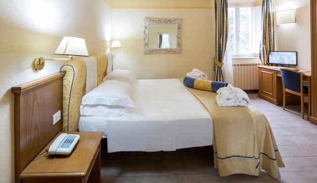 Room 'Matrimoniale 3' with Shared Garden, Wi-Fi and Air Conditioning