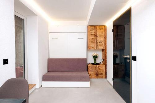 Small but WOW! Studio with pool @ the central lake