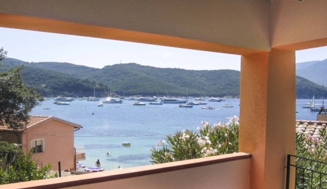 Small Villa on the sea with garden for the perfect holiday