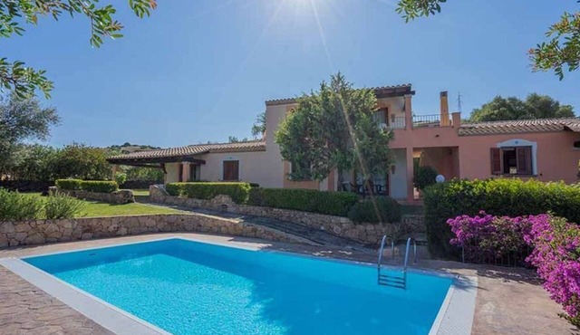 Smeralda villa with pool and sea view - No. 119B
