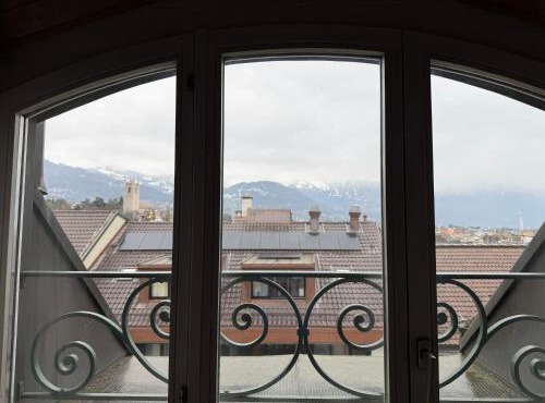 Spacious, furnished duplex apartment room in central Vevey