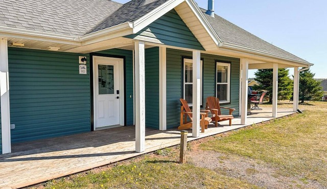 Spacious PEI Villa with Full Kitchen and Resort Style Amenities in Stanley Bridge