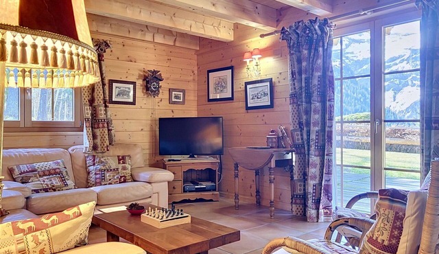 Stunning private villa for 10 people with WIFI, TV and terrace