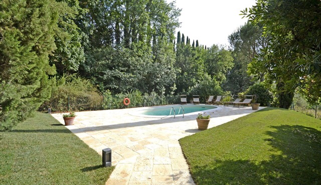Stunning private villa with private pool, WIFI, A/C, TV, patio and panoramic view, close to Cort.