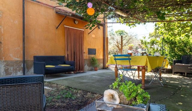 Stunning private villa for 5 guests with A/C, WIFI, TV and patio