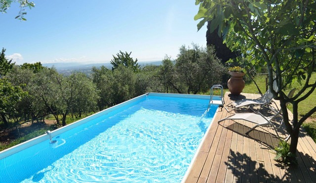 Stunning private villa with A/C, private pool, internet, TV, patio, panoramic view, close to Lucca