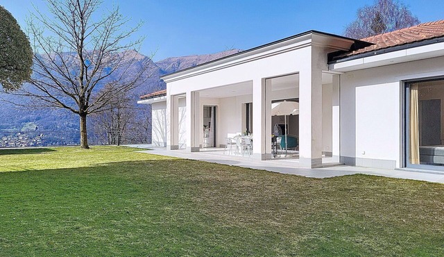Stunning private villa for 6 people with WIFI, hot tub, TV, terrace and panoramic view