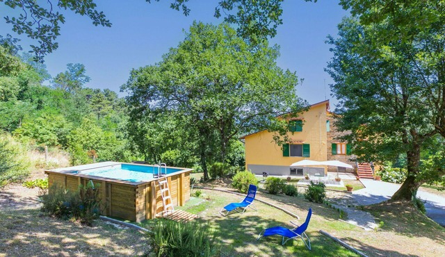 Stunning private villa for 8 guests with private pool, A/C, WIFI and panoramic view in Vicchio