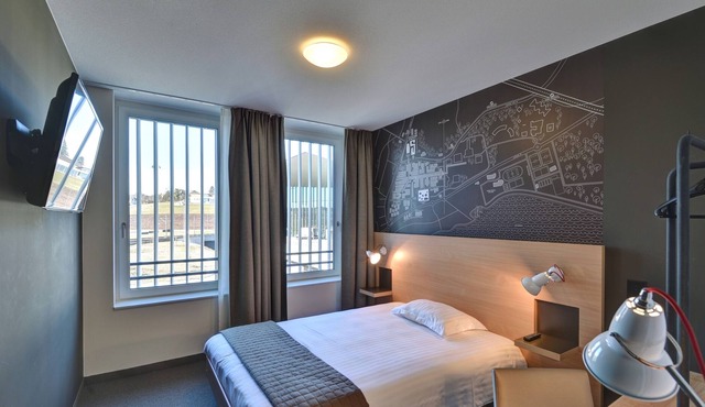 SwissTech Hotel