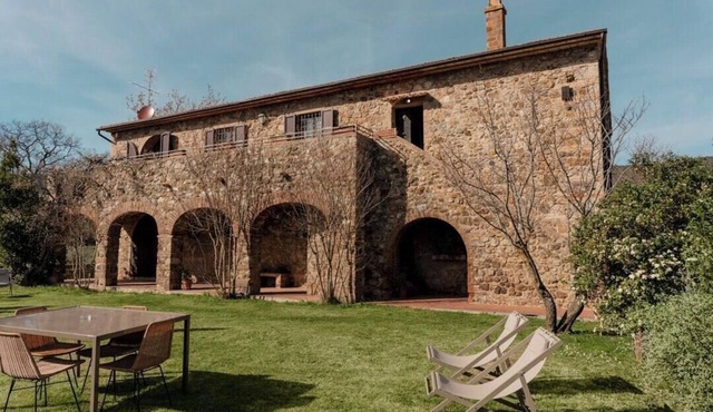 Terrace apartment among Maremma vineyards