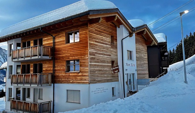 The accommodation is a vacation stay in the Aletsch Arena near the Aletsch Glaci