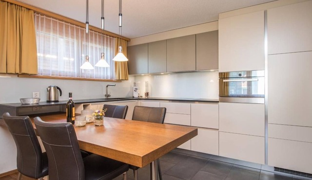 Top Ferienwohnung Breithorn (SkiIn/SkiOut) by Interhome