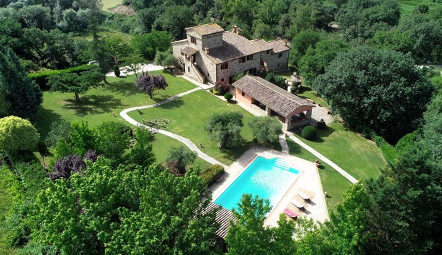 VILLA ALTEA. Large groups, family friendly, large garden, jet stream pool