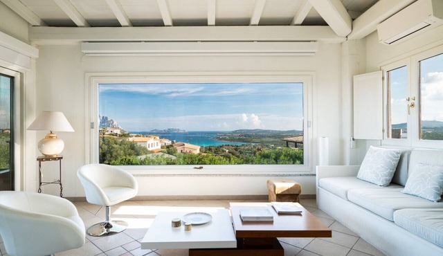 Villa Aurazure - jacuzzi with seaview
