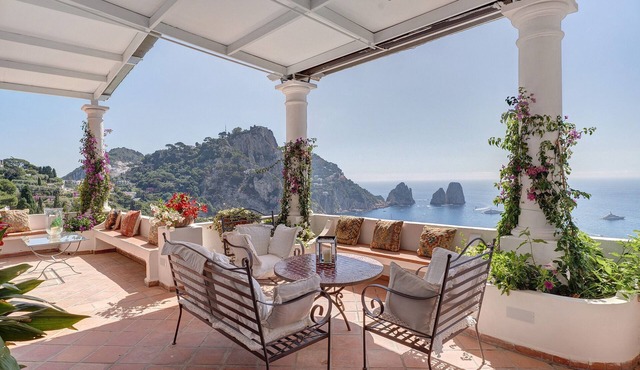 Villa 'Bella Vista' with Sea View, Private Terrace and Wi-Fi