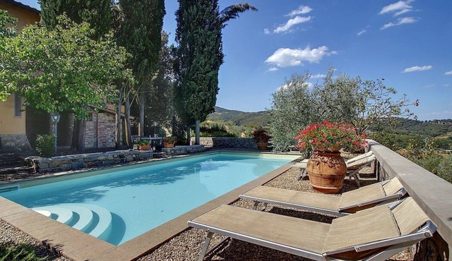 Villa Buonagrazia: A charming three-story villa in the characteristic style of the Tuscan countryside.