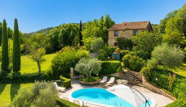 Villa Caporlese Large Private Pool, WiFi
