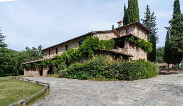 Villa Casa Padronale Il Casotto with Mountain View, Pool & Wi-Fi