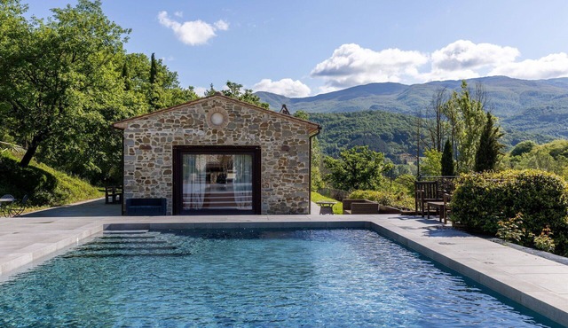 Villa Casentino - Large Country House with private swimming pool in Capolona, Tuscany