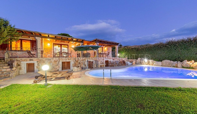 Villa Danza dei Fenicotteri: with private pool and close to the beach.