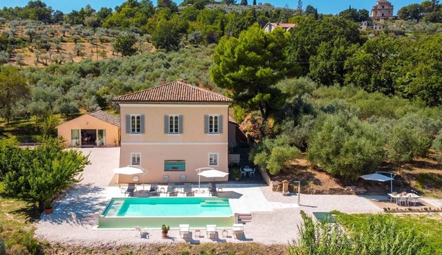 Villa Desiderio - Three Bedroom Villa, Sleeps 10