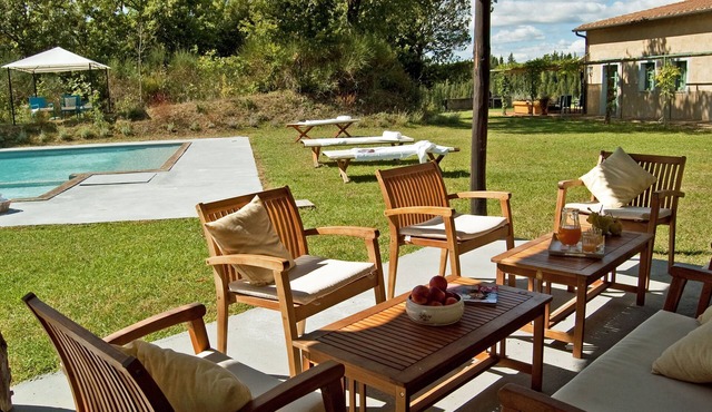 Villa for 12 with A/C, wifi and a large pool in the Chianti