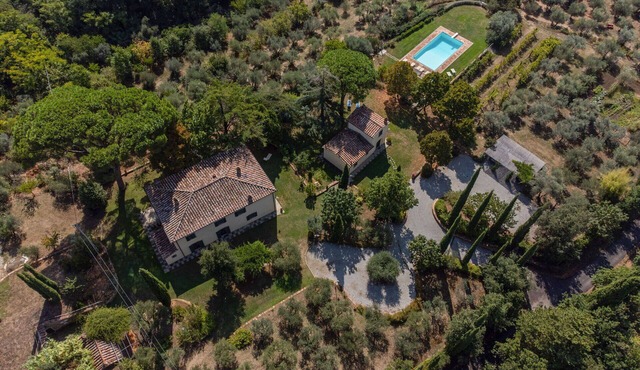 Villa in Cegliolo with 7 bedrooms sleeps 14