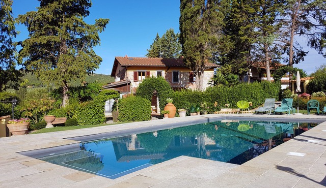 VILLA in FLORENTINE HILLS. 300+ EXCELLENT REVIEWS. 100% travelers recommend.