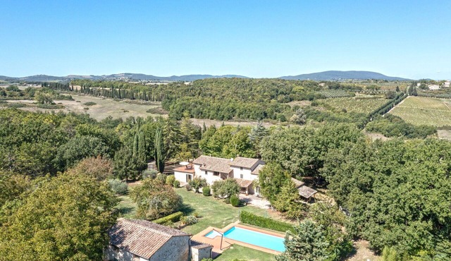 Villa in Le Grazie with 7 bedrooms sleeps 14
