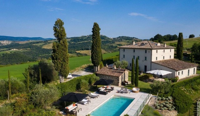 Villa La Vigna - Stunning farmhouse with heated private pool