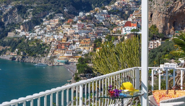 Villa Le Sirene with Private Jacuzzi, Sea View
